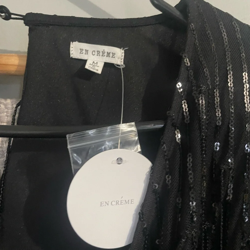 En Crème Ricky Sequin Fringed‎ Sleeve Top - Picture 2 of 3